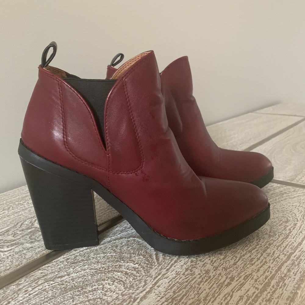 Ankle boots with heel